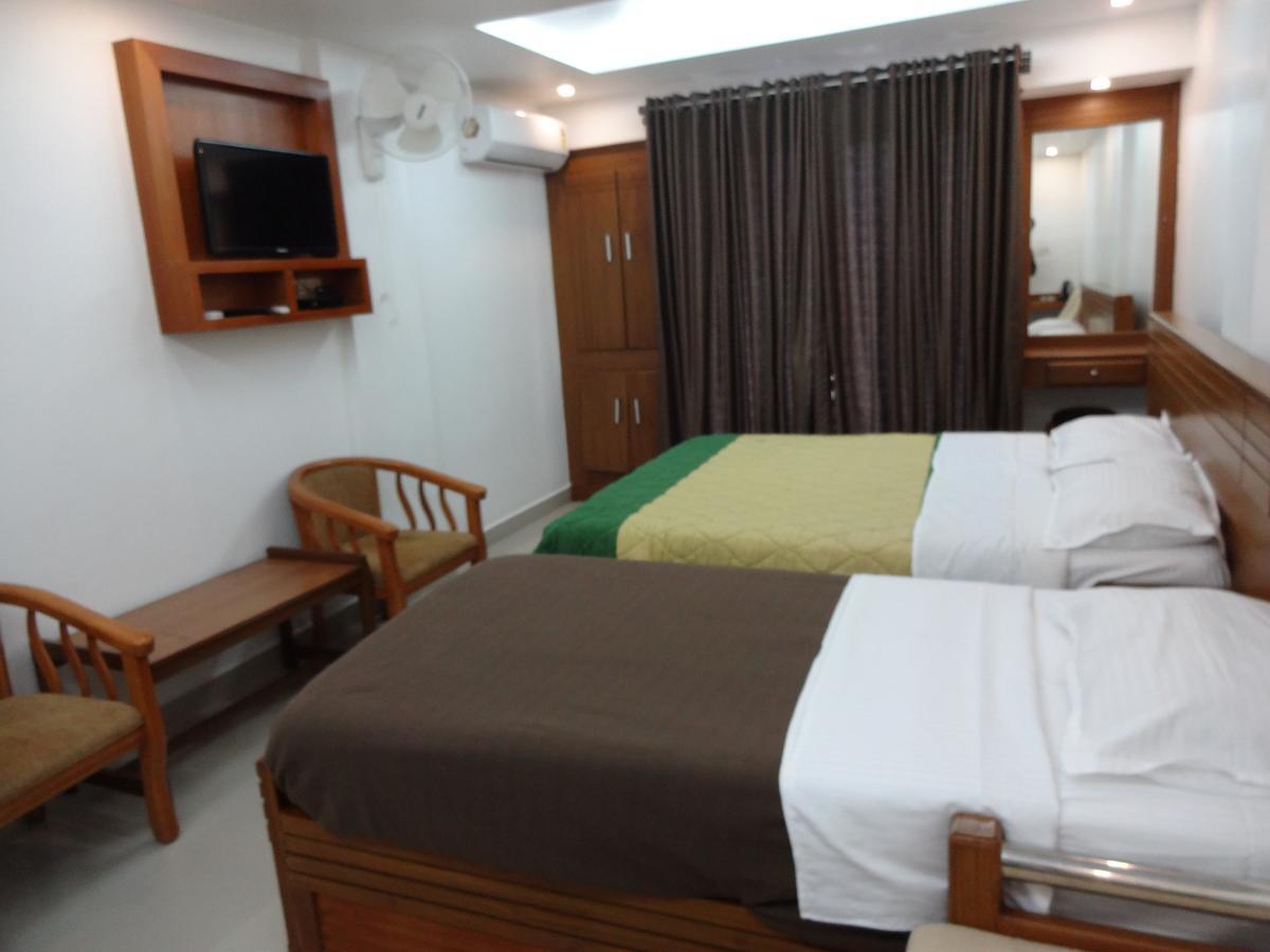 Hotel Madikeri Heritage Esterno foto