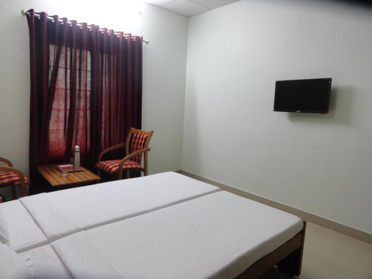 Hotel Madikeri Heritage Esterno foto