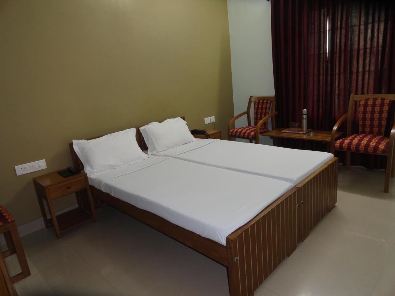 Hotel Madikeri Heritage Esterno foto